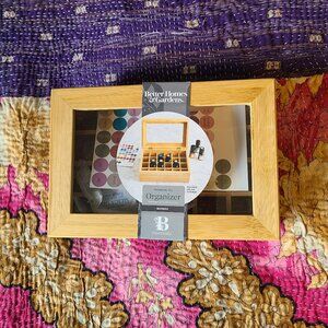 Essential oil storage organizer
